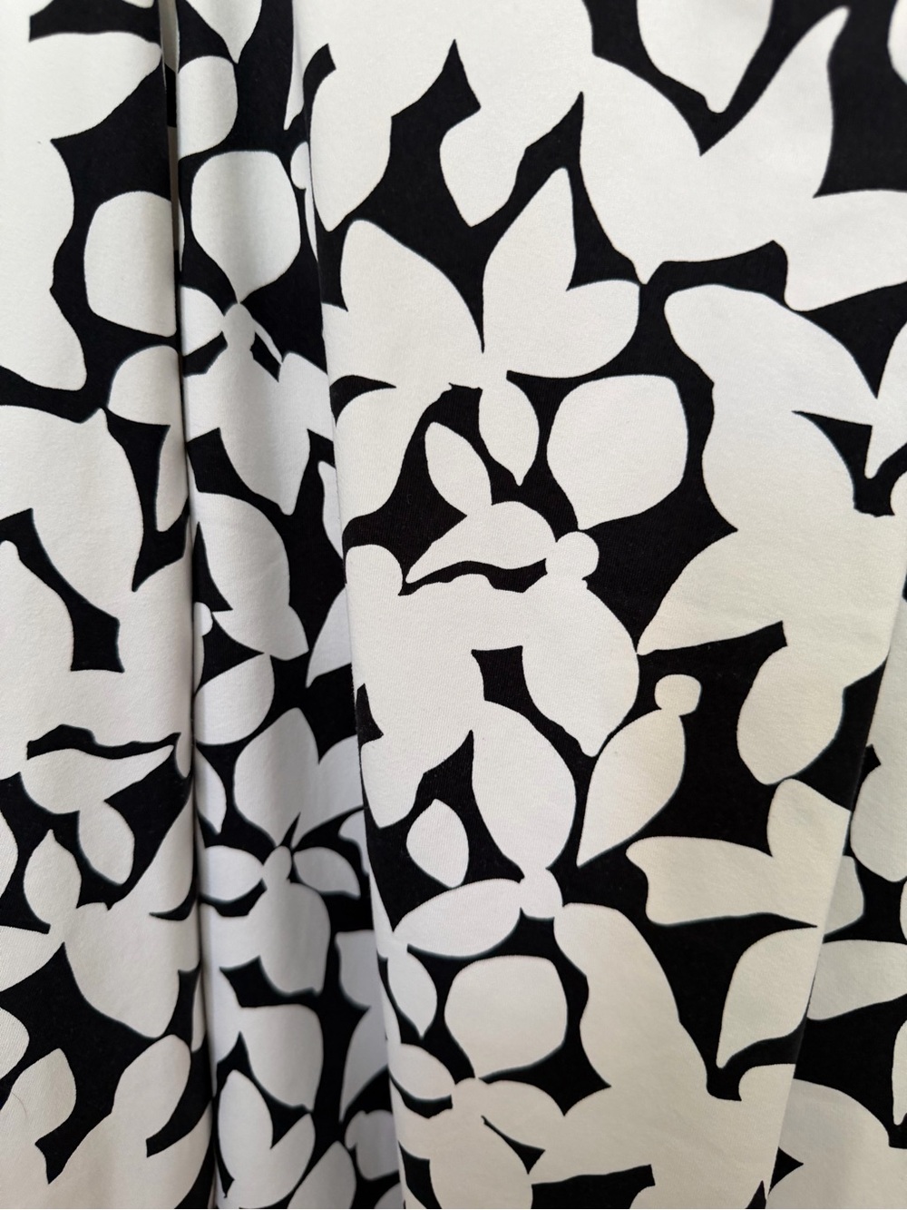 Cynthia Rowley Black & White Floral Skirt - Picture 2 of 4